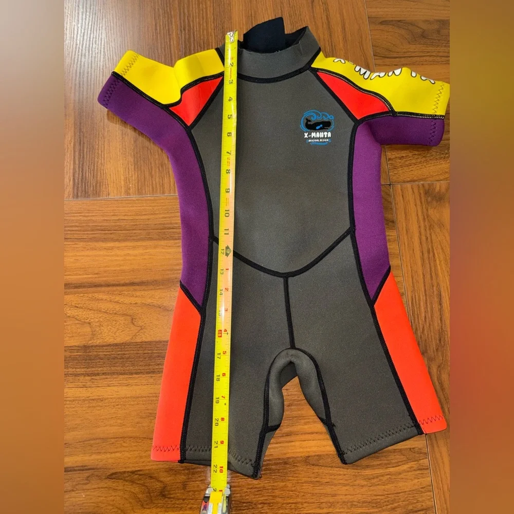 X-Manta Dive & Sail Wetsuit Kid Size Medium Short Sleeve Shorty Surf Swim